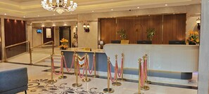 Lobby - The Meriton (New Delhi)