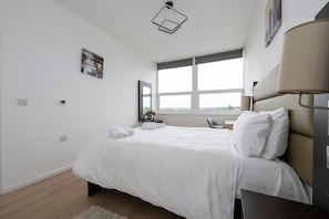1 bedroom, desk, iron/ironing board, Internet