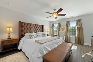 4 Schlafzimmer, Bügeleisen/Bügelbrett, kostenloses WLAN, Bettwäsche