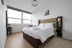 1 bedroom, desk, iron/ironing board, Internet