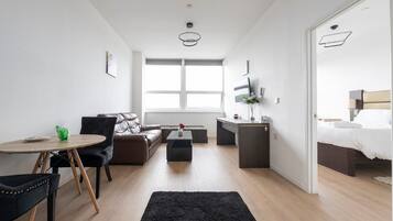 1 Schlafzimmer, Schreibtisch, Bügeleisen/Bügelbrett, Internetzugang