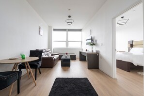 1 bedroom, desk, iron/ironing board, Internet