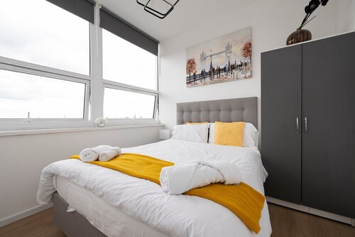 Restful stay with gym access in West Midlands