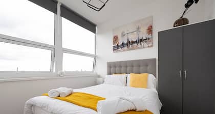 Restful stay with gym access in West Midlands