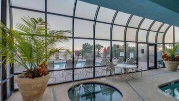 Innenpool, AuĂenpool