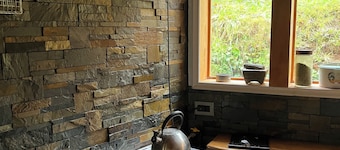 Rustic cabin 5 minutes from Valdivia. Ideal for families.