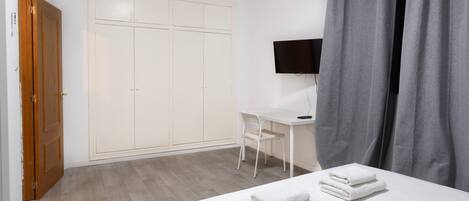 1 bedroom, iron/ironing board, internet, bed sheets