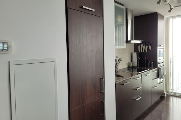 Classic Duplex | Makan dalam bilik