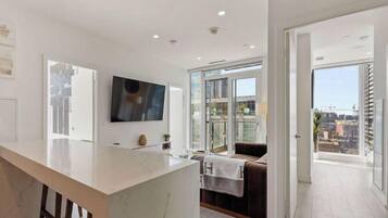 客室内のダイニングエリア