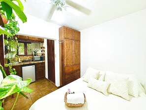 1 chambre, coffres-forts dans les chambres, fer et planche à repasser