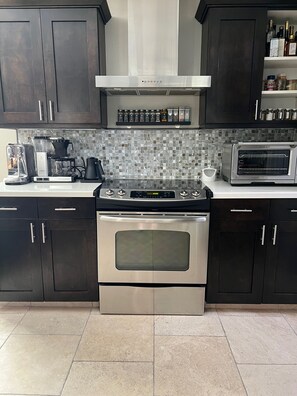 Microwave, oven, stovetop, dishwasher