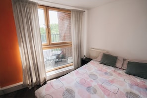 4 bedrooms, free WiFi, bed sheets - London Luxury Flat - Upper Whistler Walk (London)