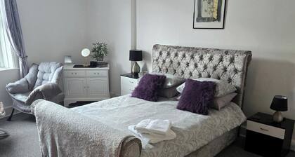 Seaview 2 bedroom Apartment Sleeps 4