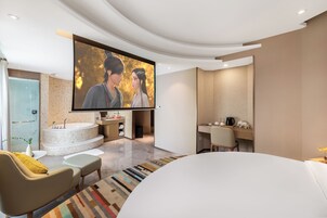 Exclusive-dobbeltværelse | Mørklægningsgardiner, lydisolering, strygejern/strygebræt