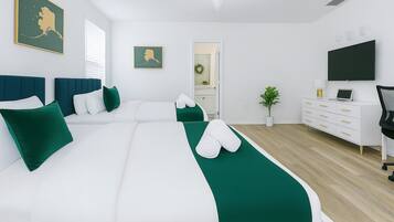 Standard Quadruple Room, 2 Double Beds, Non Smoking, Private Bathroom | Hypo-allergenic bedding, free WiFi, bed sheets
