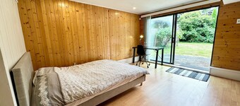 Peaceful place with Living Room, Kitchen and Washing Machine near Airport & Mall