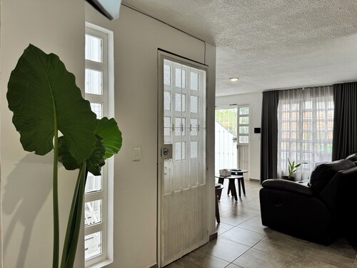 Casa Tapatía Upper Floor - Centric, Family, A/C