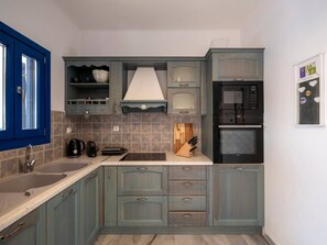 Réfrigérateur, four, plaque de cuisson, lave-vaisselle