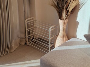 Deluxe Double Room | Living area
