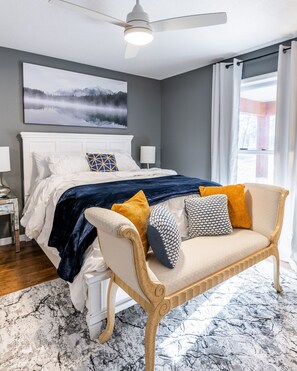 3 chambres, fer et planche à repasser, Wi-Fi, draps fournis