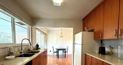 Beautiful Place with Kitchen and Washing Machine Near Airport, Transit & Mall