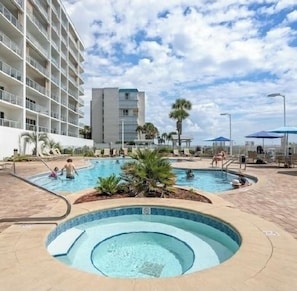 Piscine extérieure, piscine chauffée