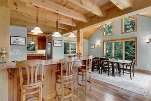 Dining - Black Bear Bungalow- with Hot tub (Bethel)