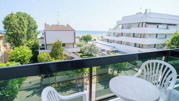 Chambre Double Confort, balcon | Terrasse/Patio