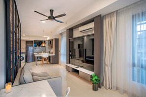 Superior Apartment, 1 Bedroom, City View | Living area