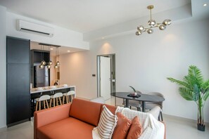 Leilighet – superior, 2 soverom, byutsikt | Oppholdsområde