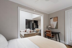 2 chambres, fer et planche à repasser, Wi-Fi, draps fournis