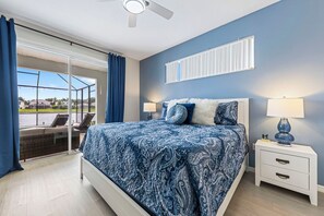 5 bedrooms, iron/ironing board, WiFi, bed sheets - 5 bed pool home, south facing lake views, 5 mins to Walt Disney World® Resort! (Kissimmee)