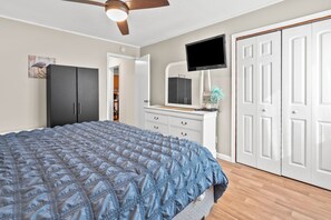 Condo, Multiple Beds, Balcony, Pool View (A Place at the Beach 3I) | 2 bedrooms, individually decorated, individually furnished, bed sheets