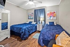 Condo, Multiple Beds, Balcony, Pool View (A Place at the Beach 3I) | 2 bedrooms, individually decorated, individually furnished, bed sheets