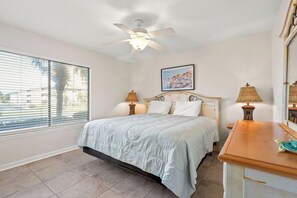 Condo, varias camas, cocina, vista a la playa | 3 habitaciones, decoración personalizada y muebles diferentes 