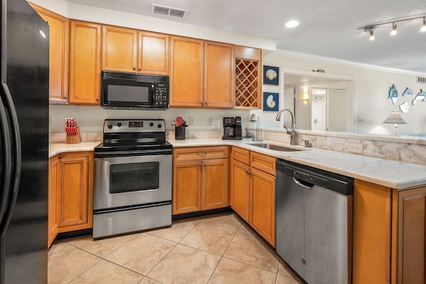 Condo, Multiple Beds, Kitchen, Beach View | Private kitchen
