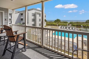 Apartment, 2 Queen-Betten, Balkon, Meerblick (Sea Cloisters 203B) | Speisen im Freien