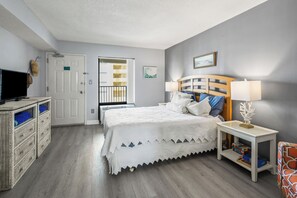 Appart'hôtel, 1 grand lit et 1 canapé-lit, bain à remous, vue océan (VERANDAS 409) | 1 chambre, décoration personnalisée, ameublement personnalisé