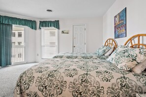 Condo, nhiều giường, bồn tắm nước nóng (Tilghman Lakes B3) | 2 phòng ngủ, trang trí khác biệt