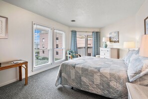 Condo, Multiple Beds, Hot Tub (Tilghman Lakes B3) | 2 bedrooms, individually decorated, individually furnished