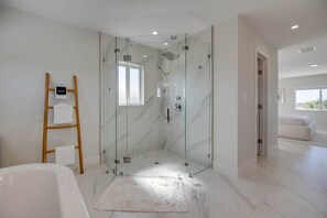 Suihku, hiustenkuivaaja