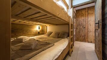 2 bedrooms, free WiFi