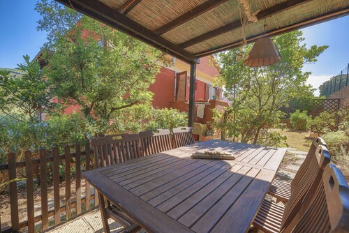 Casa Lola con giardino vista mare a pochi minuti di auto dal centro i Capoliveri