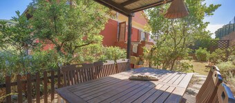Casa Lola con giardino vista mare a pochi minuti di auto dal centro i Capoliveri