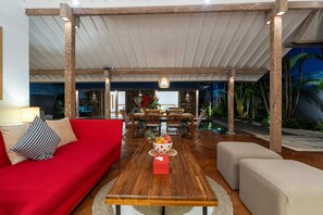 Basic Villa | Outdoor dining - Villa Yang Tao 4 (Seminyak)