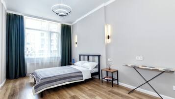 1 bedroom, iron/ironing board, internet, bed sheets