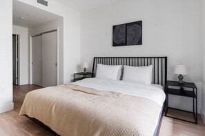 2 chambres, fer et planche Ă repasser, Wi-Fi, literie fournie