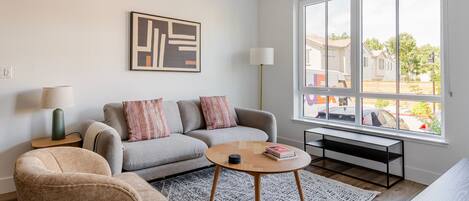 テレビ、ステレオ