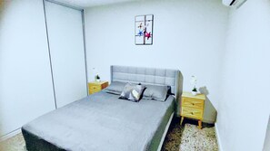 3 室のベッドルーム、アイロン / アイロン台、インターネット、ベッドシーツ