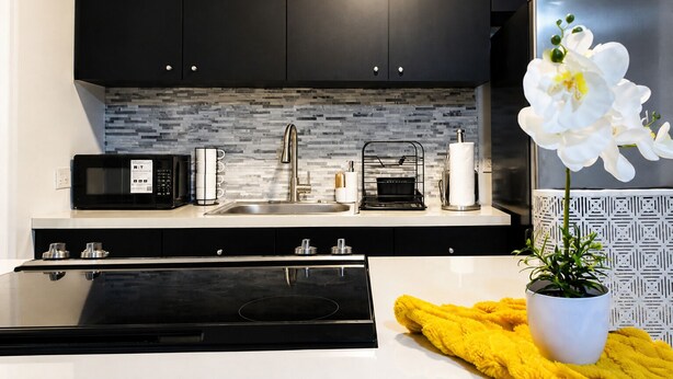 Private kitchen - Modern Home Near La Parguera • Sleeps 6 • Fast WiFi • Free Parking (Lajas)